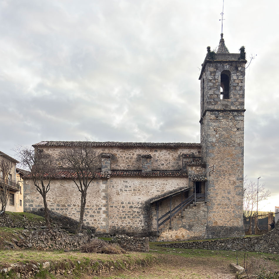 SP25 Arquitectura - Rehabilitació de l'accés i el campanar de l'església de Santa Maria de Besora.