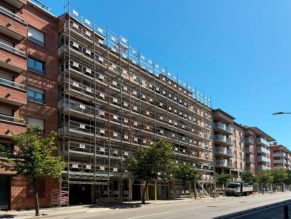 SP25 Arquitectura - Rehabilitació de façana