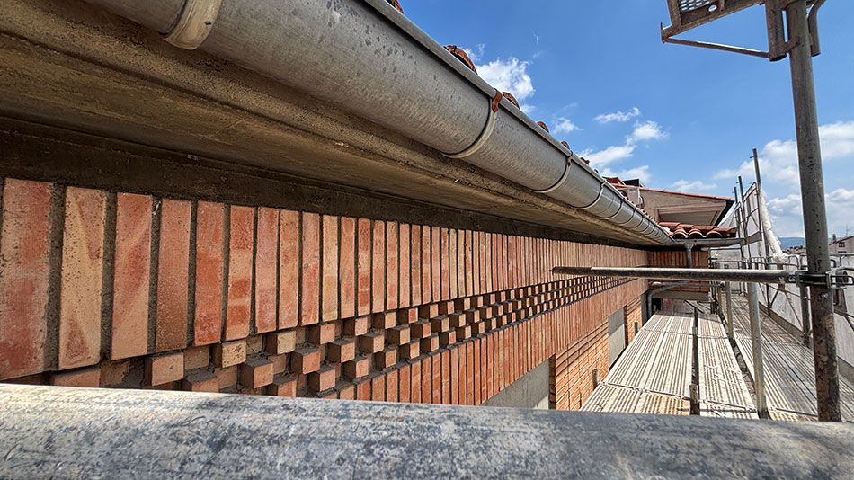 SP25 Arquitectura - Rehabilitació de façana